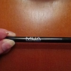 MUA LIP LINER